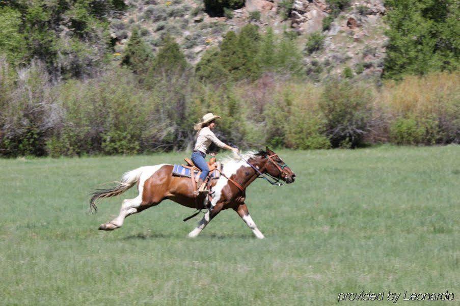 The Lodge & Spa At Brush Creek Ranch Saratoga Екстер'єр фото