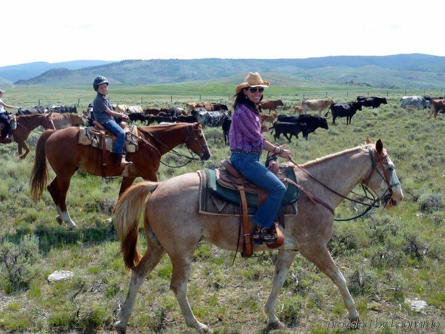 The Lodge & Spa At Brush Creek Ranch Saratoga Екстер'єр фото